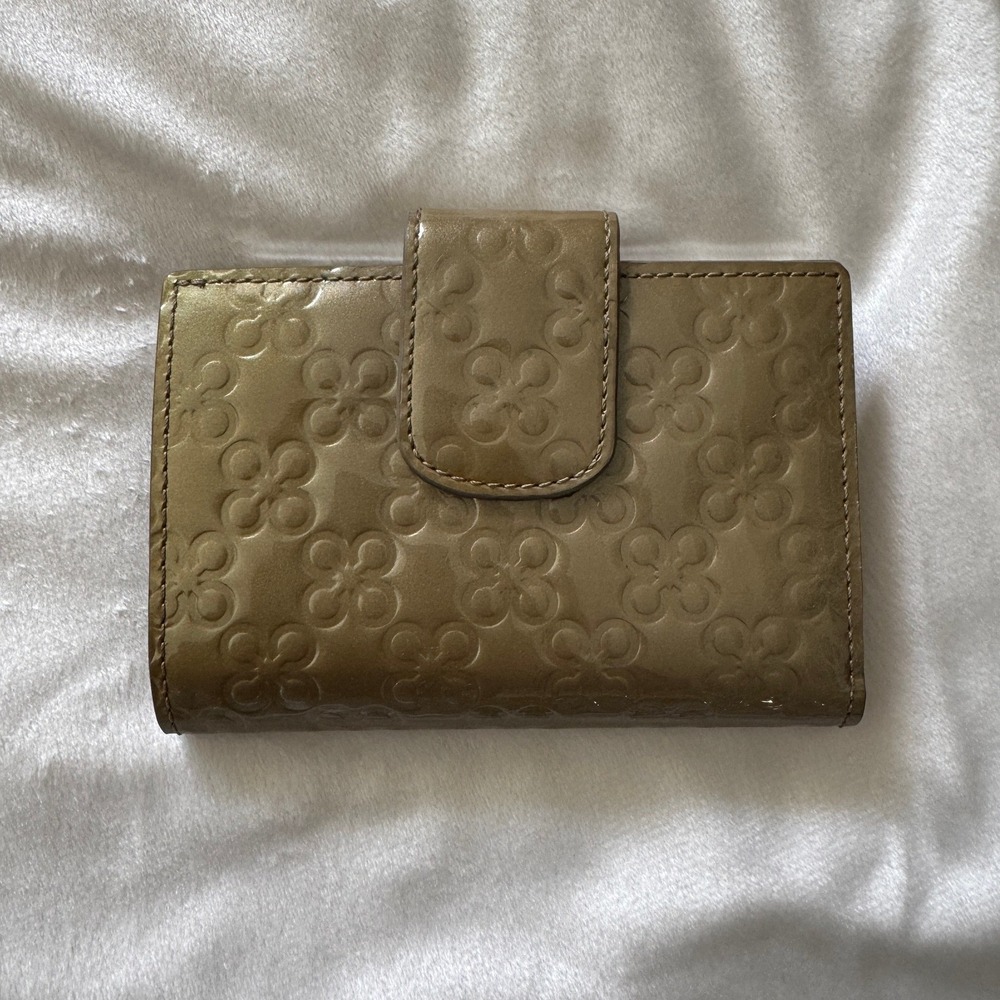 Coach Patent Leather Wallet Beige Embossed Logo Snap Card Holder